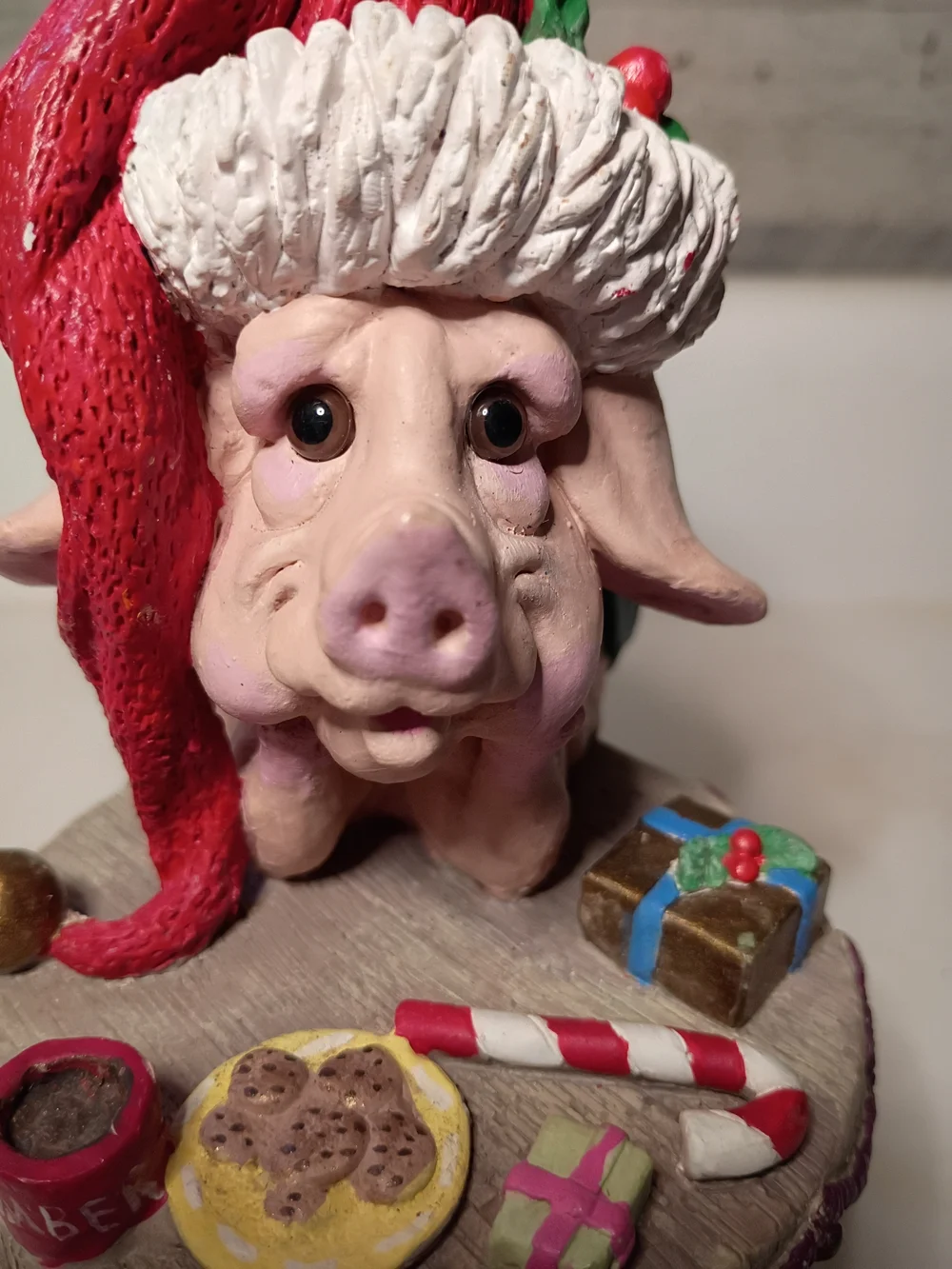 1993 Character Collectibles Pig A Month December Figure